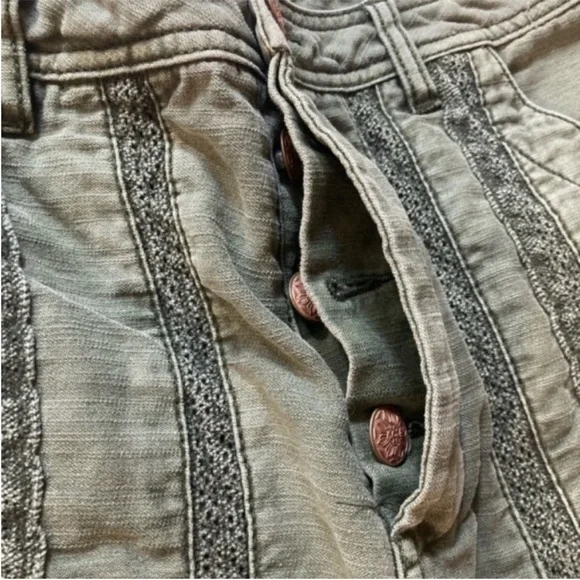 Free People shorts - Picture 4 of 9